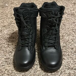 NWOT maelstrom tax force 8 boots